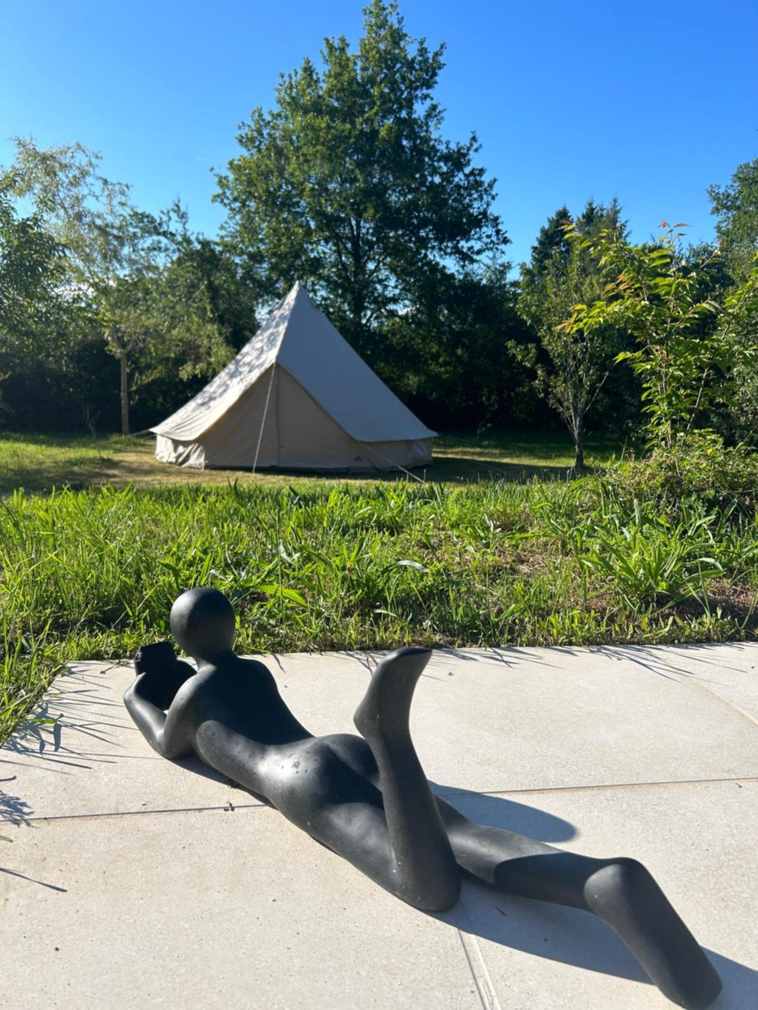 Chambre Au Jardin Tente De Charme Eguzon-Chantome Exterior foto