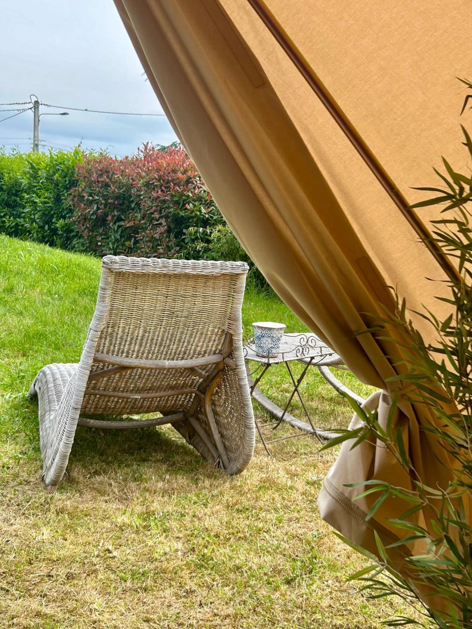Chambre Au Jardin Tente De Charme Eguzon-Chantome Exterior foto